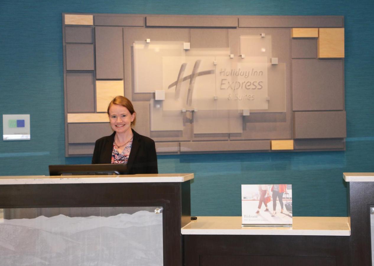 Holiday Express & - Hendersonville Se - By Ihg Hotel